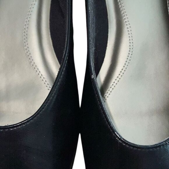 Soft Style by Hush‎ Puppies Black Low Heel - Size 8.5W - Picture 2 of 9